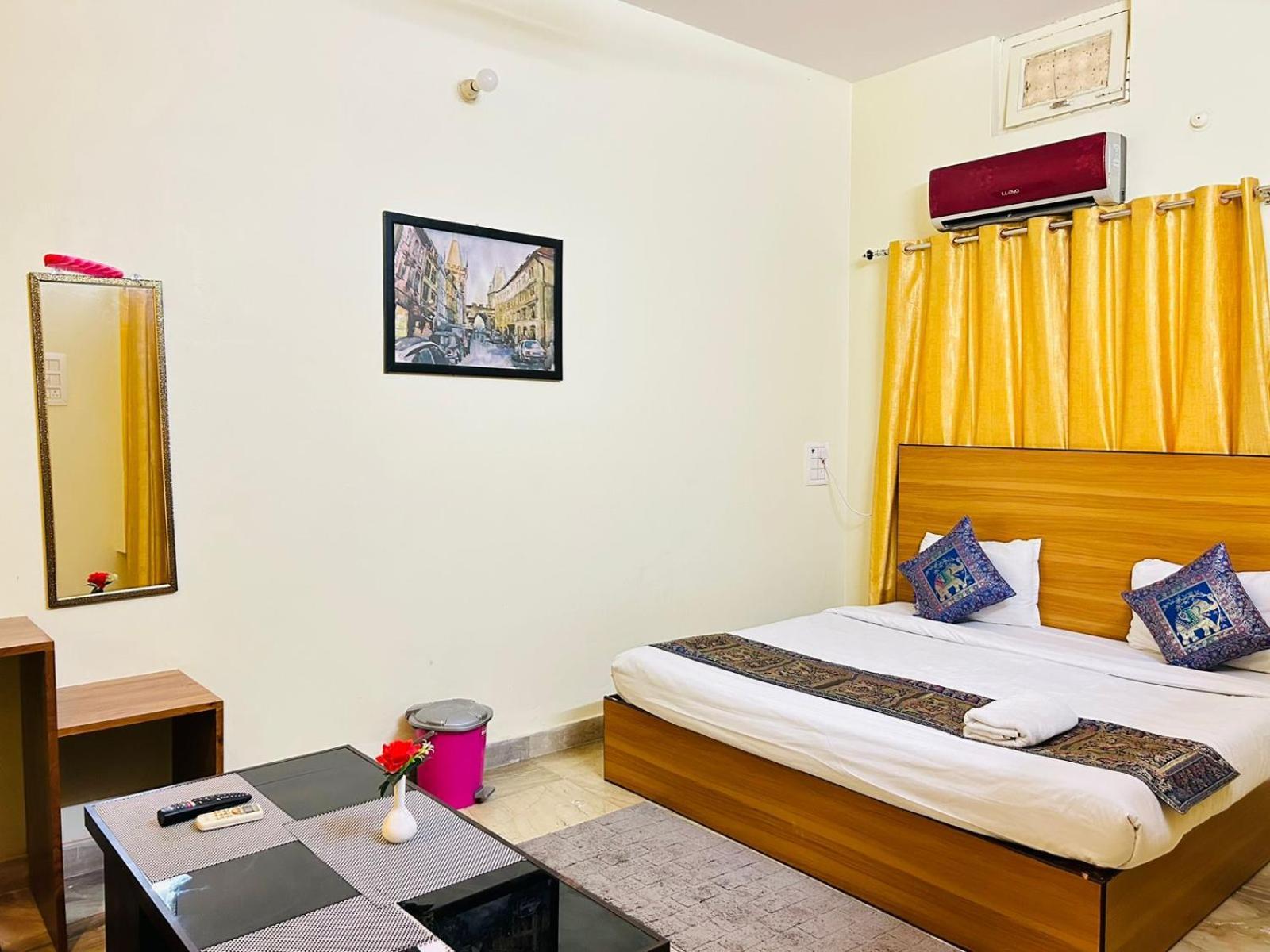 Shankar Vilaas -A Boutique Stay Forigners Choice Near Ghats And Temples 瓦拉纳西 外观 照片