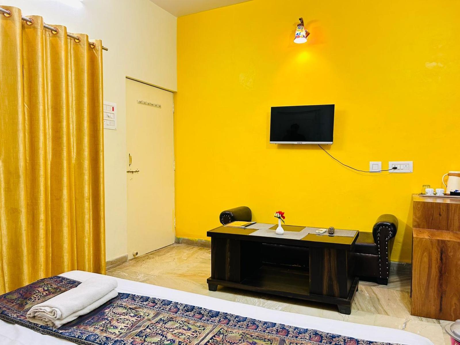 Shankar Vilaas -A Boutique Stay Forigners Choice Near Ghats And Temples 瓦拉纳西 外观 照片