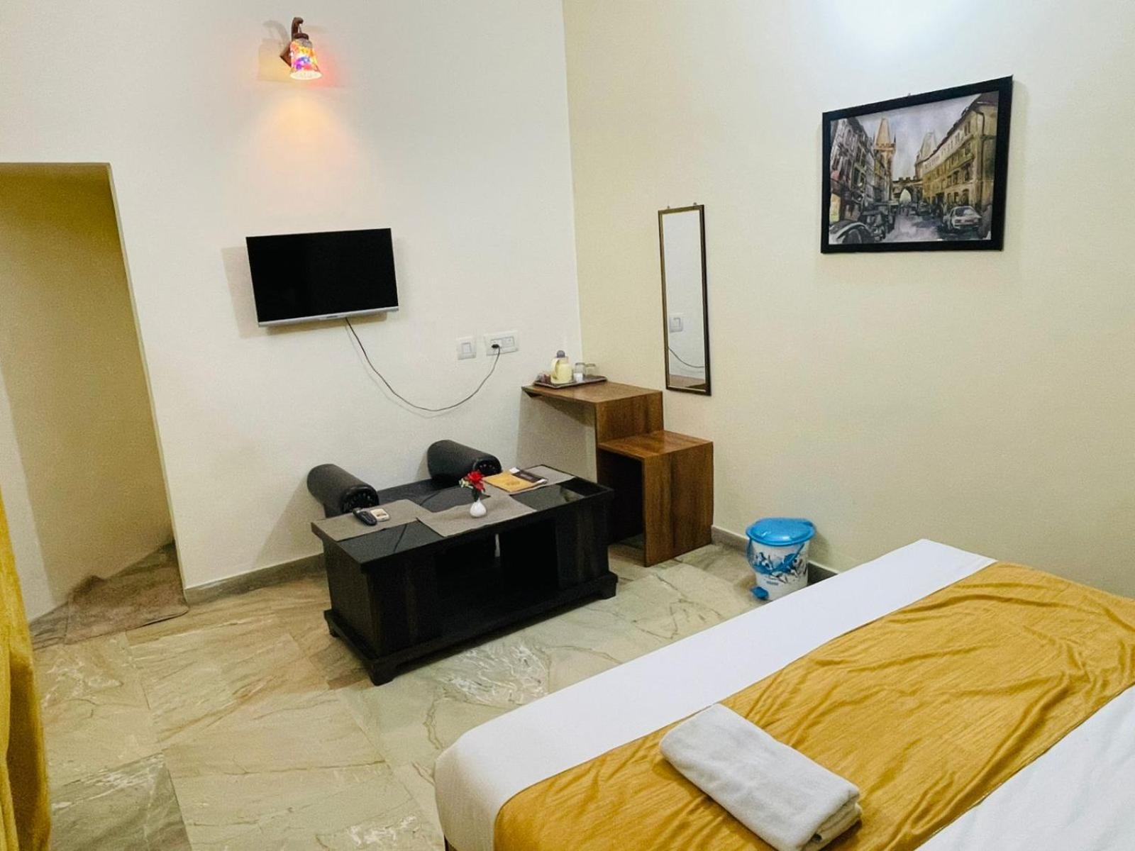 Shankar Vilaas -A Boutique Stay Forigners Choice Near Ghats And Temples 瓦拉纳西 外观 照片
